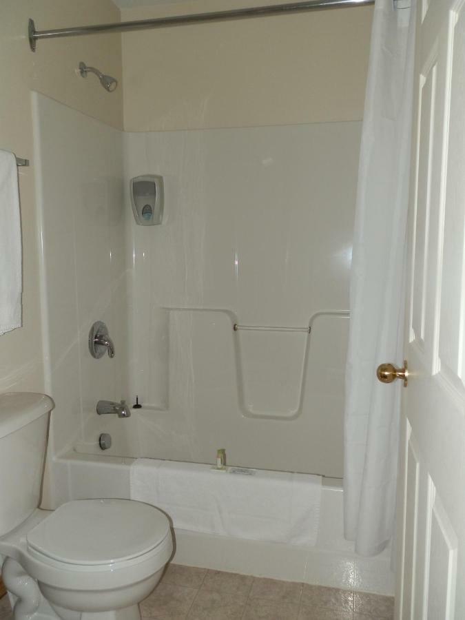 Hopewell Rocks Motel & Country Inn Hopewell Cape Exterior foto